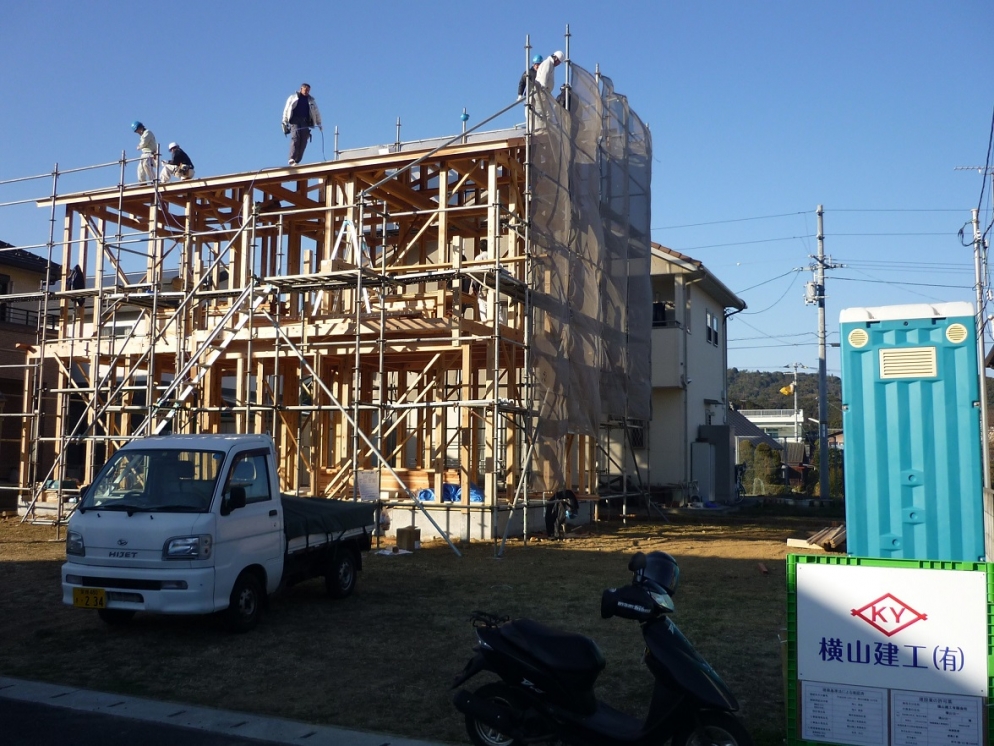 「広い庭のある家」